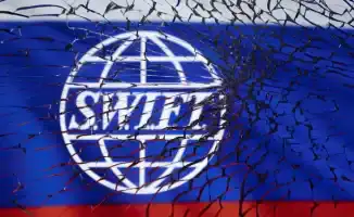 Британия против России: отключение банков от SWIFT в игре