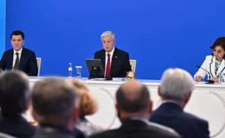 Токаев на курултае: три ключевых месседжа для международного сообщества