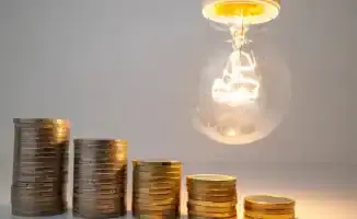 Доллар растёт, новые тарифы на электричество: главные новости дня