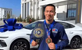 Айдос Султангали: чемпион мира из Казахстана получил квартиру и машину