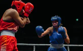 Казахстан завоевал шестое золото ЧМ по боксу, Наталья Богданова в финале в Ливерпуле