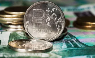 Казахстанская биржа: рубль упал, объемы взлетели на KASE