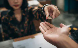 Вакансия у блогера: 90 тыс. и 6 дней работы в Казнете