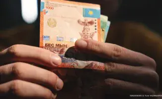 Более миллиона казахстанцев получают зарплату ниже 85 тысяч тенге, сообщает министр