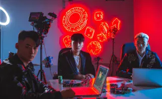 Блогеры под прицелом: стройка небоскрёба заморожена, самокаты в штрафе