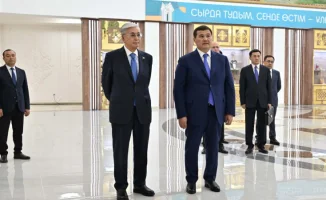 Токаев оценил работу акима Кызылординской области в ходе рабочей поездки