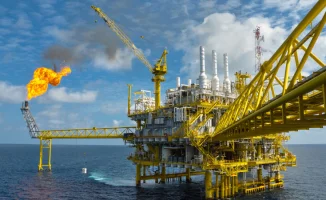 Казахстан перенаправляет нефть из-за атаки на КТК: реакция Минэнерго