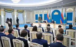 Токаев подчеркивает симпатию Казахстана к Армении в ходе брифинга с Пашиняном