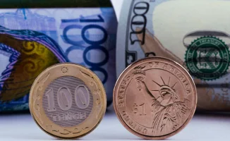 Курс доллара упал на торгах в Казахстане 30 декабря