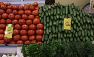 Казахстанцам обещают доступные цены на огурцы и помидоры в условиях ценовой стабилизации