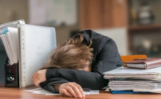 Каждый седьмой казахстанец перерабатывает: где доплата и баланс?