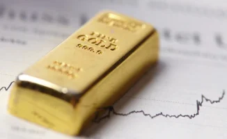 Золото, серебро и платина обновляют рекорды на бирже