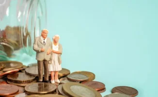 Пенсии вырастут на 5%: кому положена прибавка с 1 января?