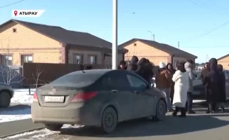 Государственные дома в Атырау: проблемы жилья и обрушение надежд местных жителей