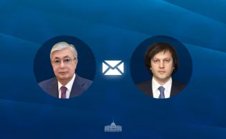 Токаев обсудил торговлю, инвестиции и энергетику с Грузией