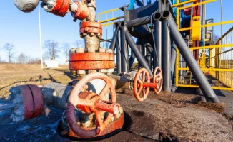 Нефтяной шторм в Персидском заливе: Кувейт и ОАЭ готовятся к сокращениям