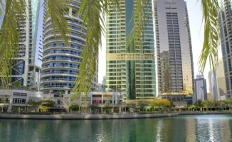 Снижение цен на люксовые отели Дубая: последствия для рынка и новые предложения для местных жителей