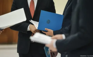 Зарплаты госслужащих: новый закон в ожидании дебатов