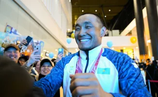 Ербол Хамитов вернулся в Казахстан после победы на Паралимпиаде