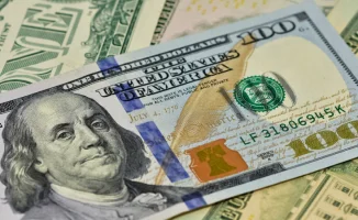 Курс доллара в Казахстане упал до уровня июня 2024 года: что это значит для граждан?