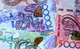 Зарплаты в Казахстане: среднее и медианное в одном флаконе