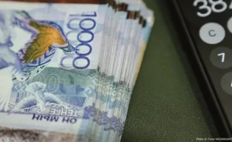 Бонусы на фоне цен: как премии руководителей растут, а цены — нет