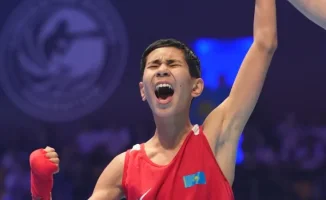 Казахстанский боксер Бейбарыс Койшыбай завоевал золото на чемпионате Азии среди юношей