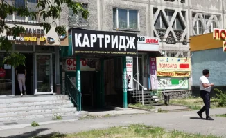 Казахстан: Молодежь начинает жизнь с долгов, а не зарплат — международные риски